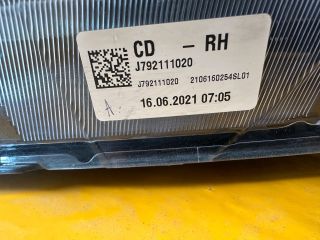 bontott KIA CEED Jobb Ledes Fényszóró