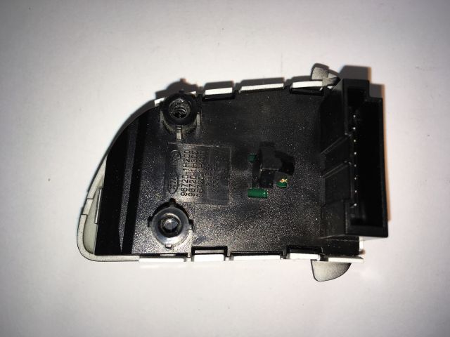 bontott KIA CEED Jobb Multikormány Kapcsoló