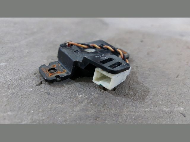 bontott KIA CEED Jobb Műszerfal Hangszóró