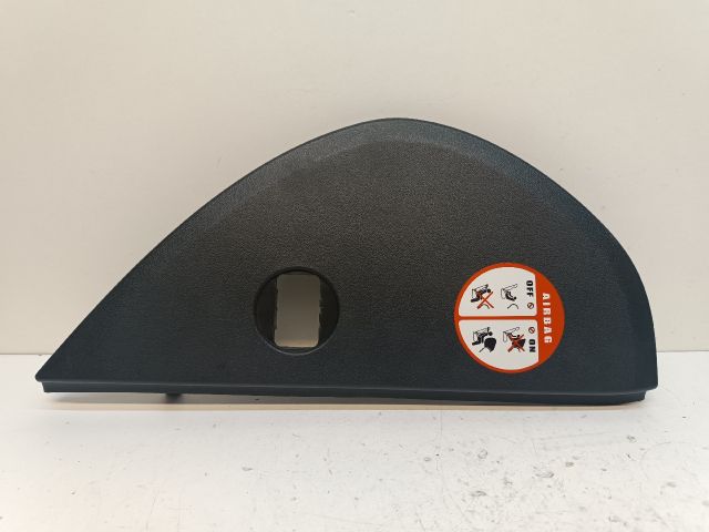 bontott KIA CEED Jobb Műszerfal Oldalkárpit