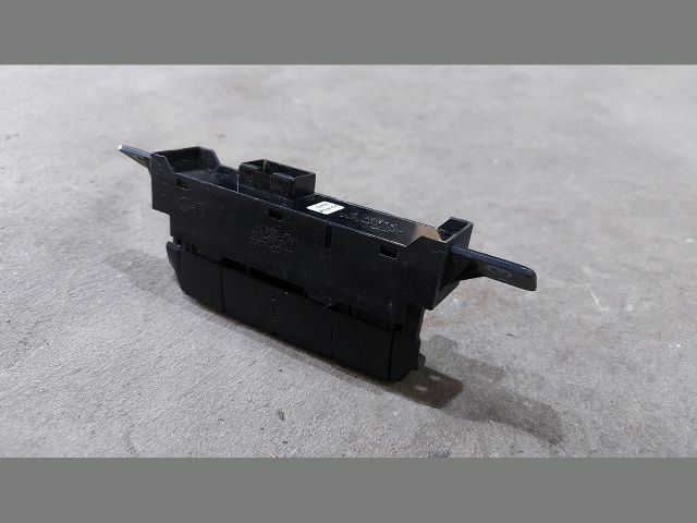 bontott KIA CEED Kipörgésgátló Kapcsoló