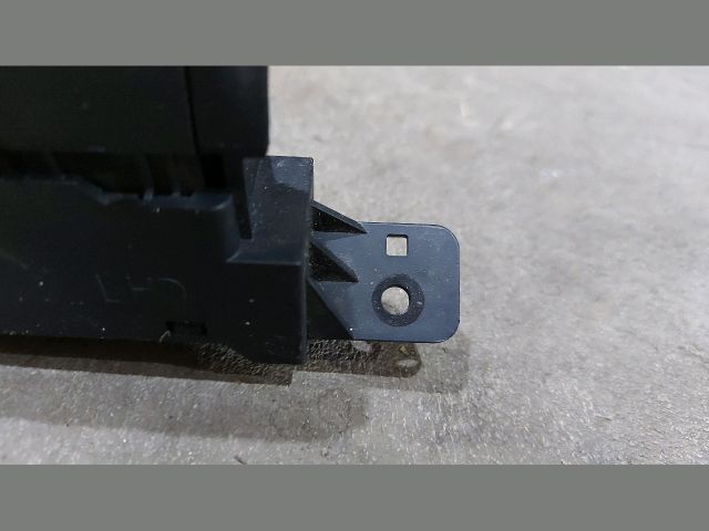 bontott KIA CEED Kipörgésgátló Kapcsoló