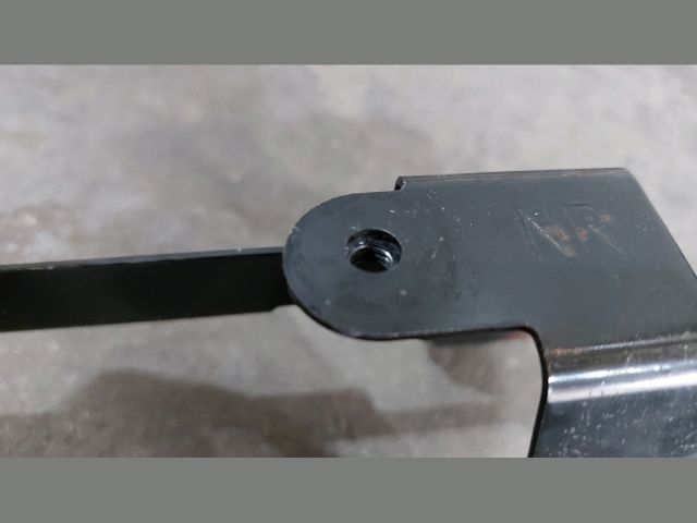 bontott KIA CEED Könyöklő Tartó Konzol