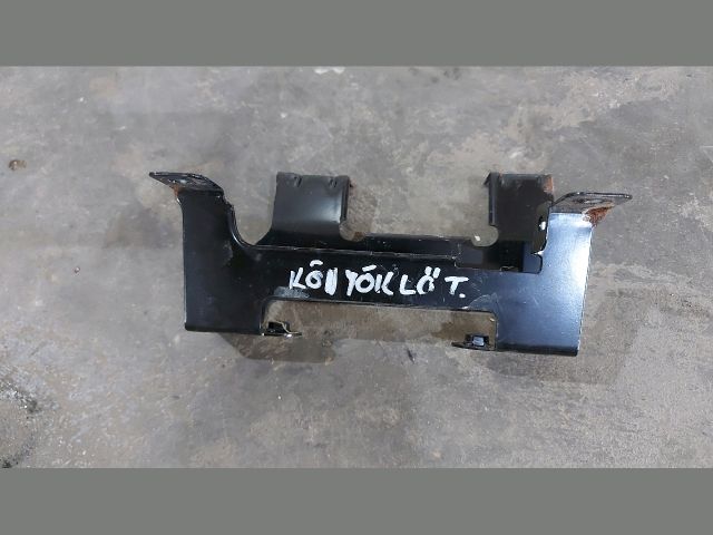 bontott KIA CEED Könyöklő Tartó Konzol