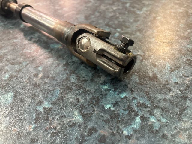 bontott KIA CEED Kormánykardán