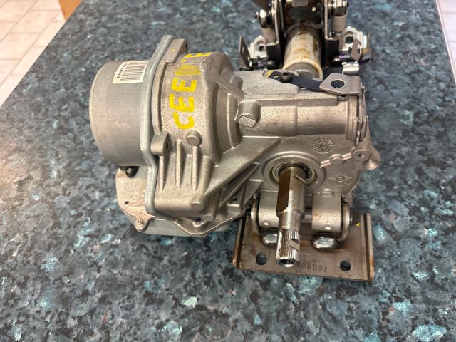 bontott KIA CEED Kormányszervó Motor (Elektromos)