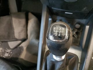 bontott KIA CEED Középkonzol Keret