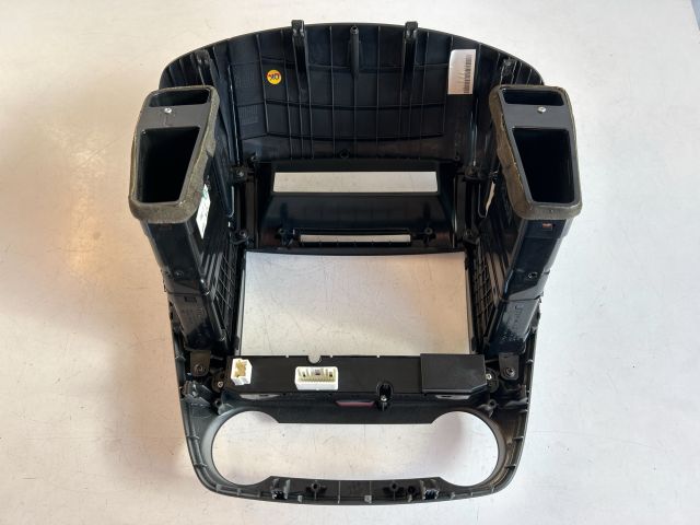 bontott KIA CEED Középkonzol Keret