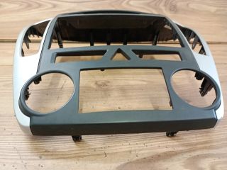 bontott KIA CEED Középkonzol Keret