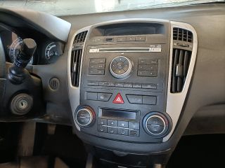 bontott KIA CEED Középkonzol Keret