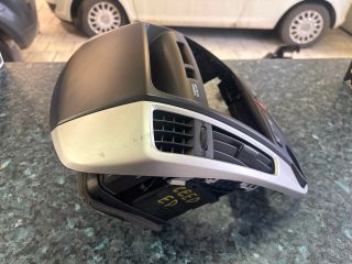 bontott KIA CEED Középkonzol Keret