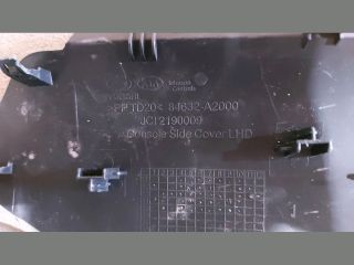 bontott KIA CEED Középkonzol Keret