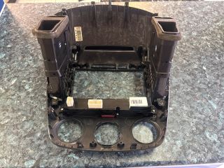 bontott KIA CEED Középkonzol Keret