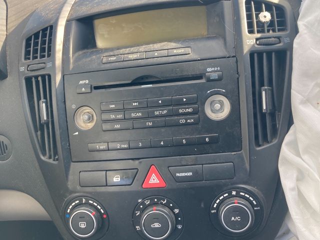 bontott KIA CEED Középkonzol Keret