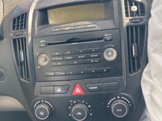 bontott KIA CEED Középkonzol Keret