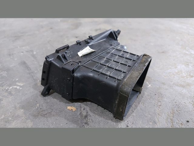 bontott KIA CEED Középső Bal Szellőző