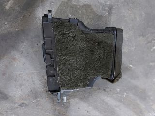 bontott KIA CEED Középső Bal Szellőző