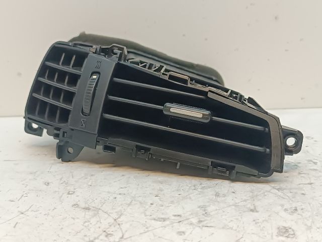 bontott KIA CEED Középső Jobb Szellőző