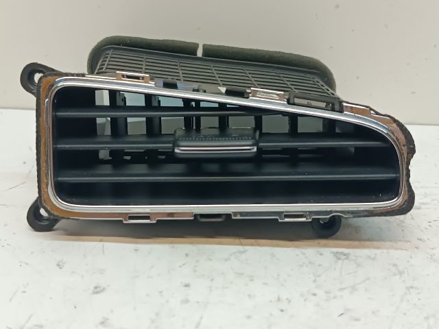 bontott KIA CEED Középső Jobb Szellőző