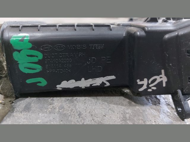 bontott KIA CEED Középső Jobb Szellőző