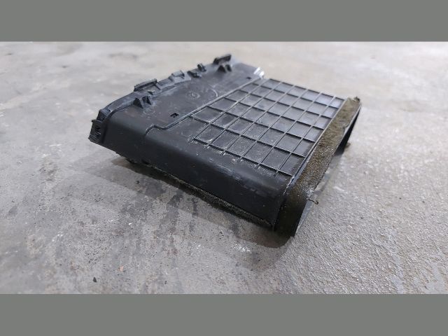 bontott KIA CEED Középső Jobb Szellőző