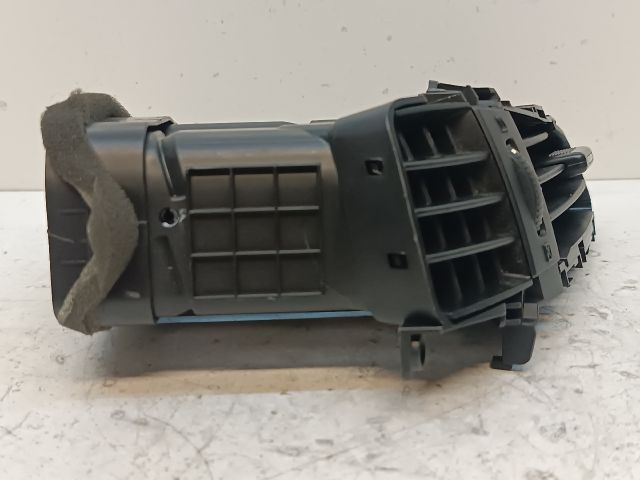 bontott KIA CEED Középső Jobb Szellőző