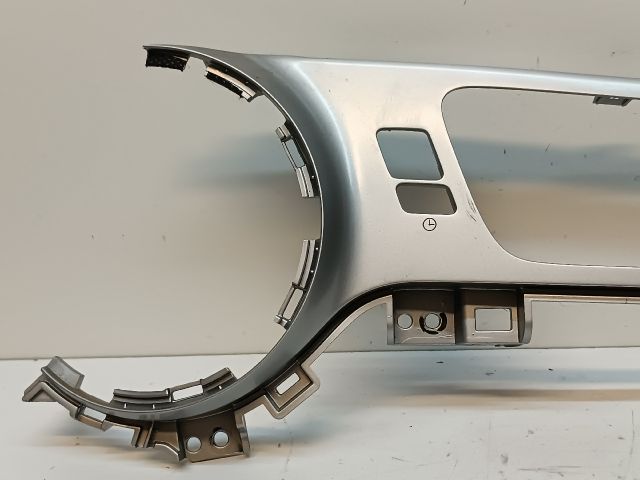 bontott KIA CEED Középső Műszerfal Díszléc