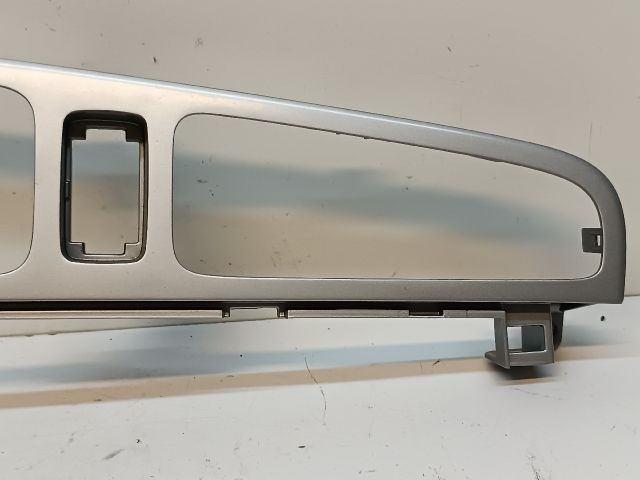 bontott KIA CEED Középső Műszerfal Díszléc