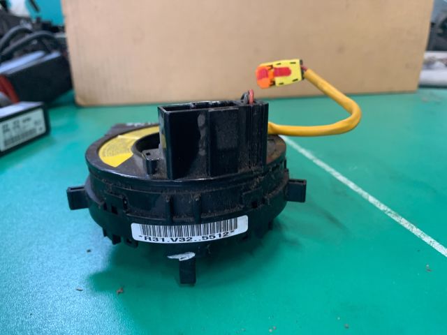 bontott KIA CEED Légzsák Átvezető Szalagkábel