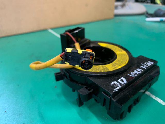 bontott KIA CEED Légzsák Átvezető Szalagkábel