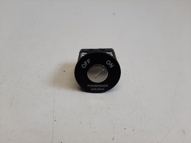 bontott KIA CEED Légzsák Kapcsoló