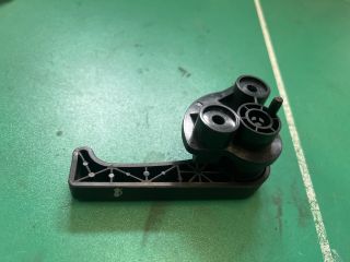 bontott KIA CEED Motorháztető Nyitó Kar / Gomb