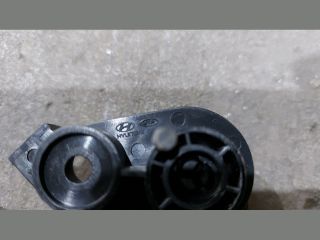 bontott KIA CEED Motorháztető Nyitó Kar / Gomb