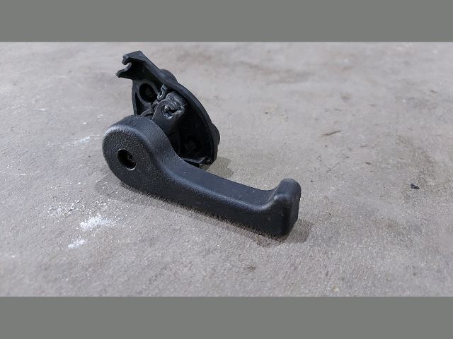 bontott KIA CEED Motorháztető Nyitó Kar / Gomb