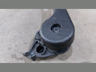 bontott KIA CEED Motorháztető Nyitó Kar / Gomb