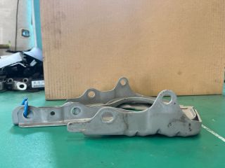 bontott KIA CEED Motorháztető Zsanér Pár