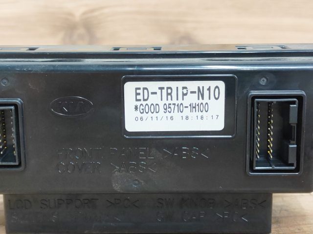 bontott KIA CEED Multifunkciós Kijelző