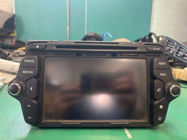 bontott KIA CEED Navigációs Fejegység