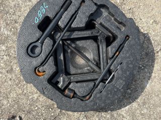 bontott KIA CEED Pótkerék Szerszámtartó