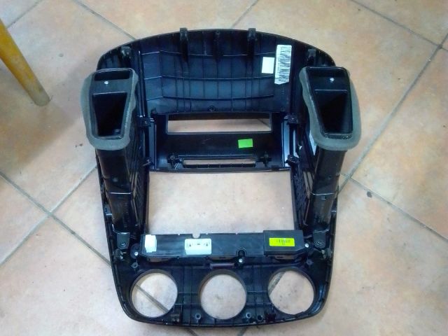 bontott KIA CEED Rádió / CD Keret