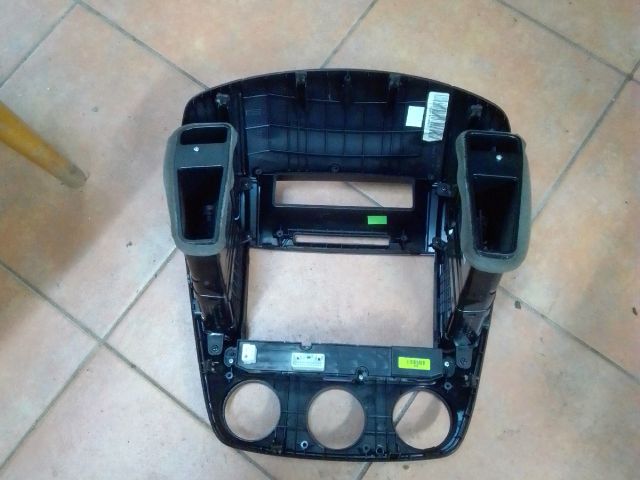 bontott KIA CEED Rádió / CD Keret