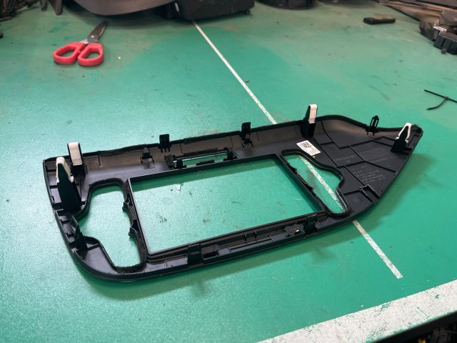 bontott KIA CEED Rádió / CD Keret