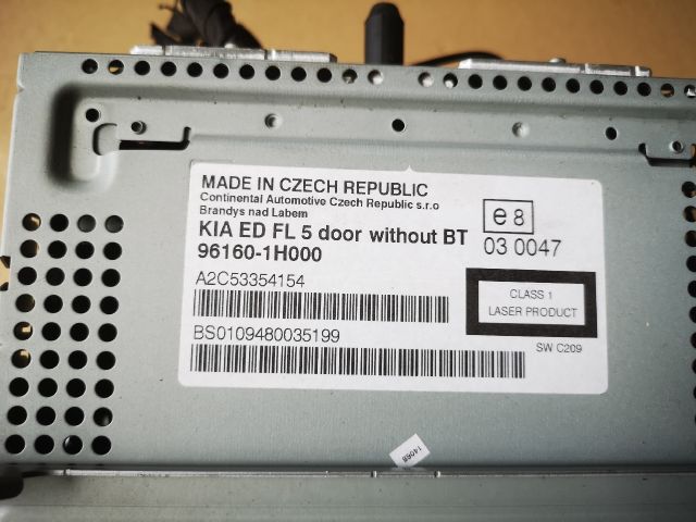 bontott KIA CEED Rádió / CD