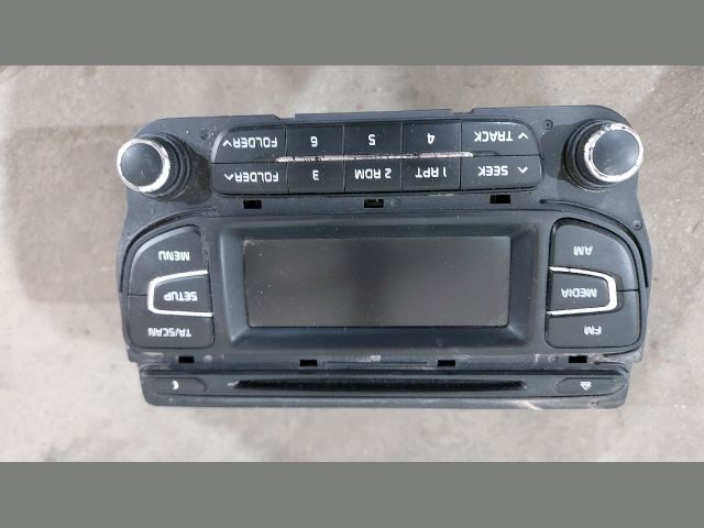 bontott KIA CEED Rádió / CD