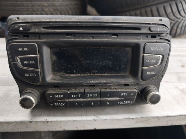 bontott KIA CEED Rádió / CD