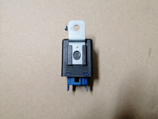 bontott KIA CEED Relé