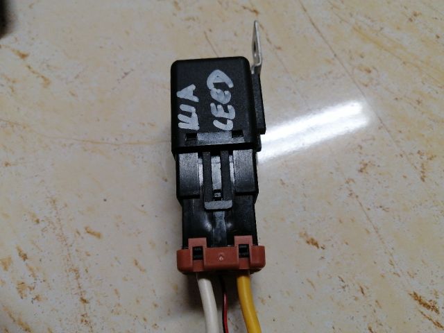 bontott KIA CEED Relé