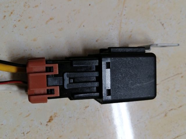 bontott KIA CEED Relé