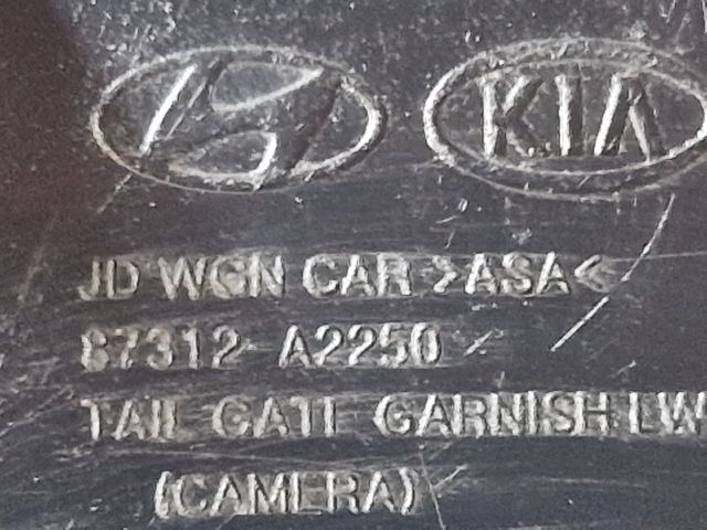 bontott KIA CEED Rendszámtábla Világítás Keret