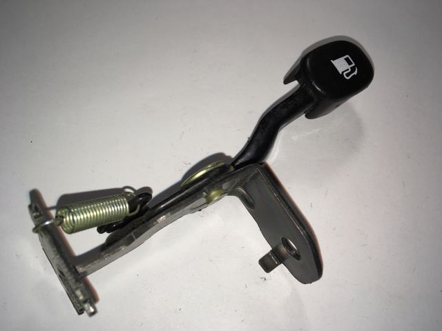 bontott KIA CEED Tankajtó Nyitó Kar / Gomb